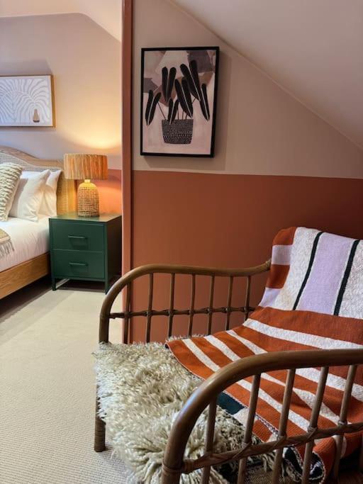 Spring Crescent Cottage In Rye Extérieur photo