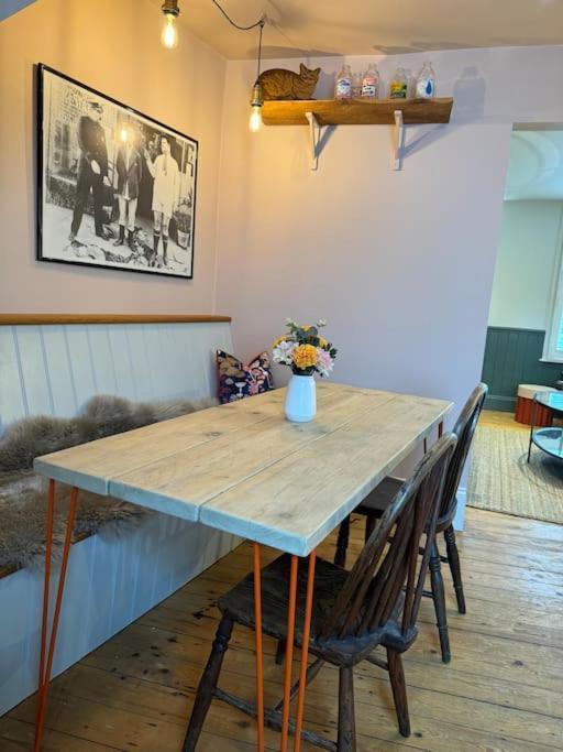 Spring Crescent Cottage In Rye Extérieur photo