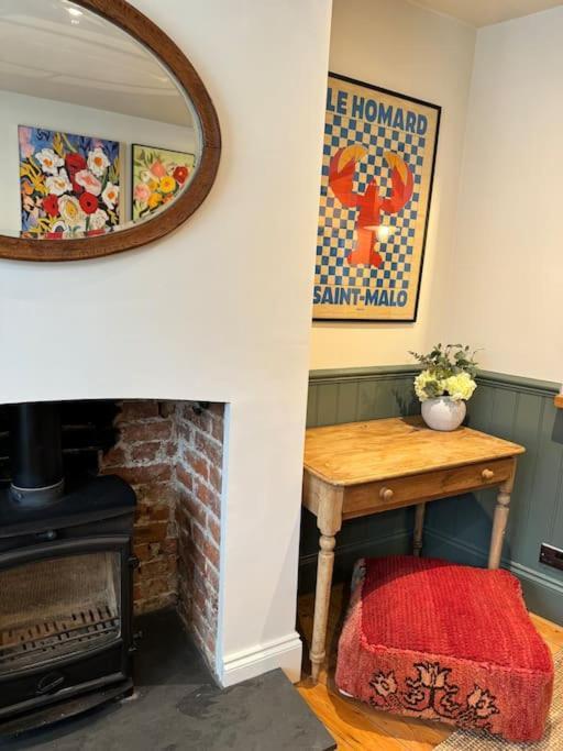 Spring Crescent Cottage In Rye Extérieur photo